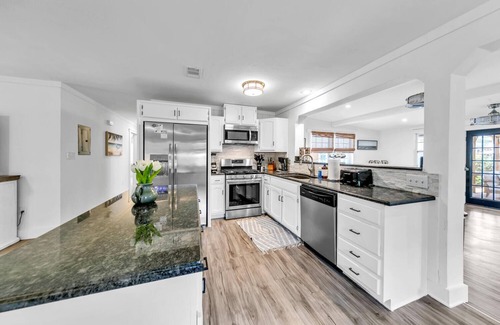 Gulfview Heights House | Gorgeous cottage, outdoor space, Gulf place area, close to beaches/Goatfeathersn