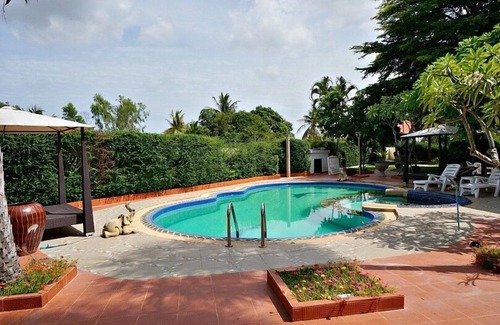Nong Prue Apartment | Gorgeous Couple of 2-Storey Houses
