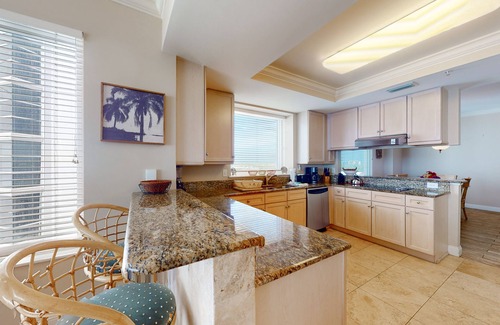 Ono Island Condo | Gorgeous, cozy beachfront condo with pool, pool spa & beach access