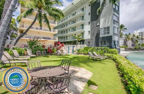 Diamond Head - Kapahulu - St. Louis Apartment | Gorgeous Diamond Head Penthouse Studio Stunning views, Private Balcony.