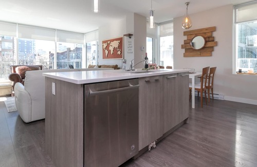 Harris Green Apartment | Gorgeous downtown hideaway