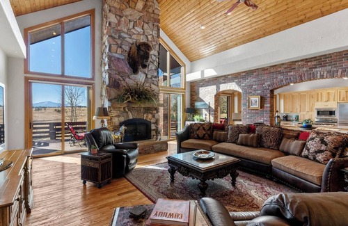 Colorado Springs House | Gorgeous Estate Home on 186 Acre Ranch only minutes from Colorado Springs or AFA