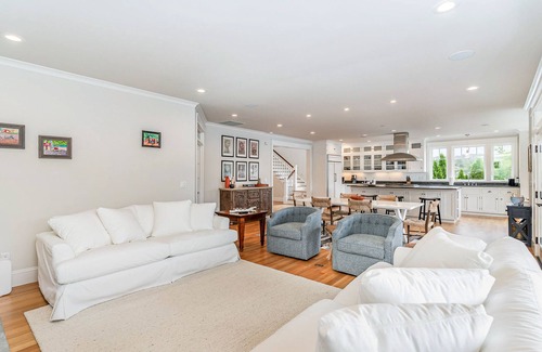 Gig Harbor House | Gorgeous family-friendly waterfront island home w/private dock, panoramic views