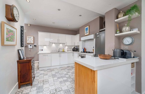 Shaftesbury Apartment | Gorgeous flat with garden in Battersea