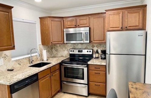 Harbor Village Condo | Gorgeous Florida Waterfront Condo 1st Floor, with Large Heated Pool & Patio
