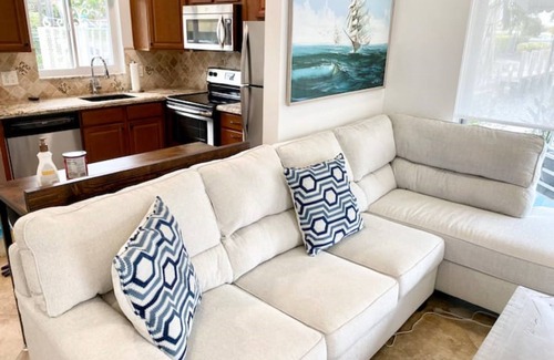 Harbor Village Condo | Gorgeous Florida Waterfront Condo 1st Floor, with Large Heated Pool & Patio