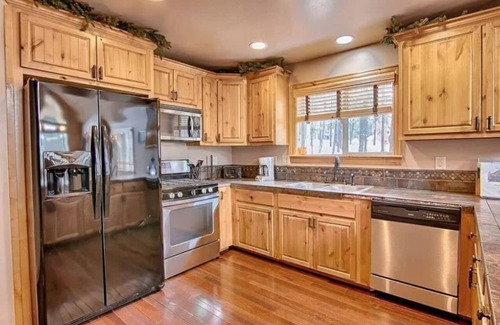 Greer Cabin | Gorgeous Forest Cabin with Hot Tub & Game Room