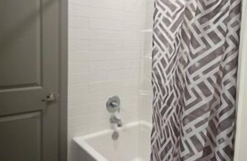 The Galleria Apartment | Gorgeous Fountain View Apartment in the Galleria