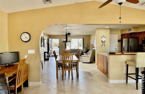 Fountain of the Sun House | Gorgeous Golf & Mountain Views! Lovely 2 bdrm with Great 55+ Community Amenities