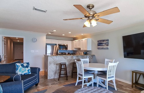 Crystal Beach Condo | Gorgeous ground-floor beachfront condo, shared pool and beach access