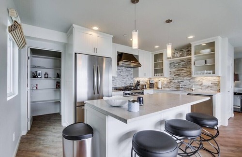 Central Mission Beach Condo | Gorgeous Ground Floor Bayfront