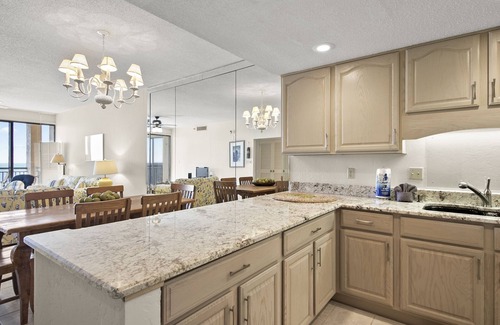 Navarre Beach Condo | Gorgeous gulf front! Free beach service! Ask about last minute deals!