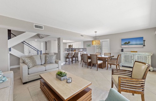 Sanibel House | Gorgeous Gulf Front Townhome Overlooking the Gulf of Mexico