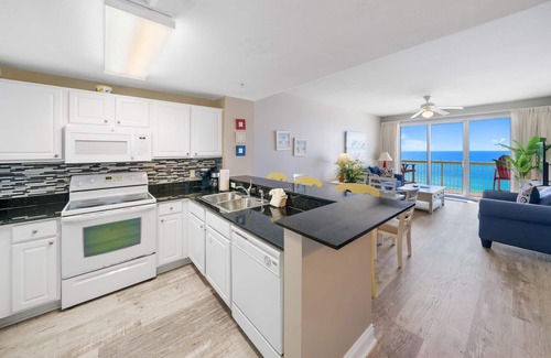 Panama City Beach Condo | Gorgeous Gulf Front 3bd/2ba 5th floor! Beach Chairs/Wifi/Amazing Views