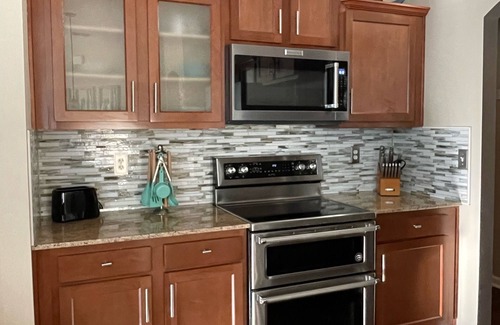 Riverview House | Gorgeous Heated Pool Home Built in 2020 with Jacuzzi- 5.3 mi from INTL Airport…
