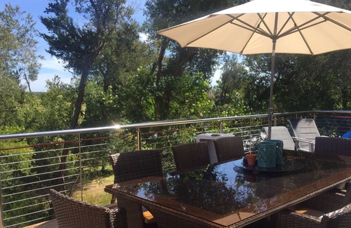 Silverleaves House | Gorgeous Highview. Stroll to the beach, perfect for two families!