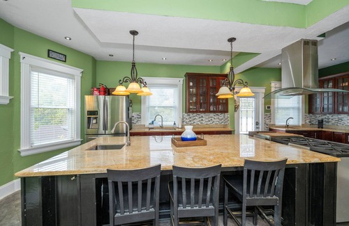 Westwood House | Gorgeous Historic Home on Cincinnati’s West Side! Close to All Major Attractions