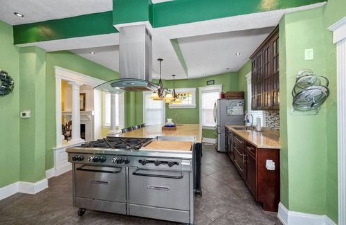 Westwood House | Gorgeous Historic Home on Cincinnati’s West Side! Close to All Major Attractions