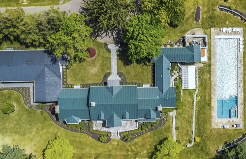 Purcellville House | Gorgeous historic estate property in Virginia's Wine Country