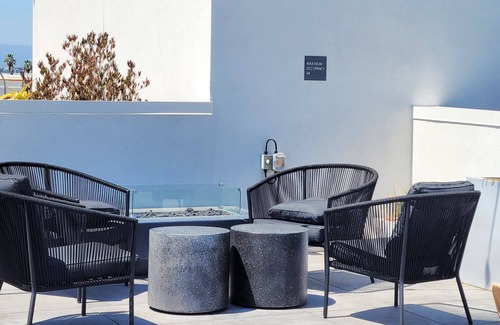 Pico-Union House | Gorgeous Hollywood 2BR deluxe KTown
