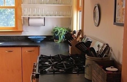 Aquinnah House | Gorgeous Home in Aquinnah, Walk to the Beach, AIR CONDITIONING