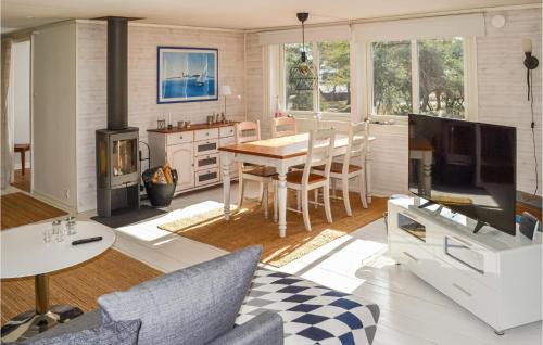 Borrby House | Gorgeous Home In Borrby With Wifi
