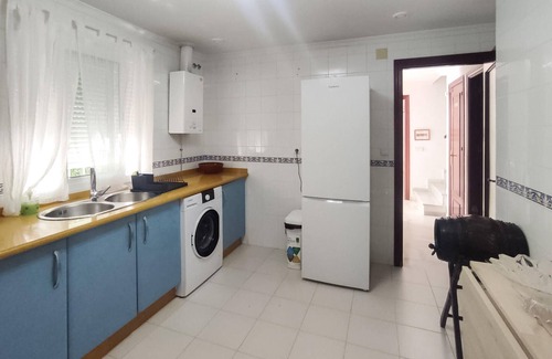 Chipiona House | Gorgeous home in Chipiona with WiFi