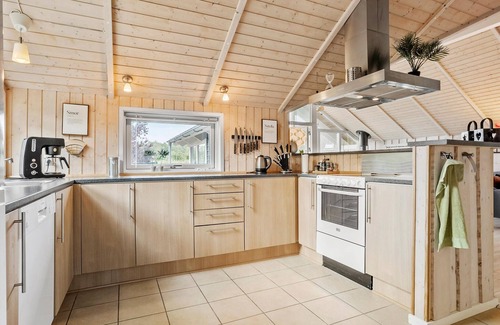 Øksenmølle House | Gorgeous home in Ebeltoft with sauna