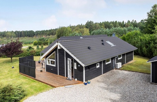 Øksenmølle House | Gorgeous home in Ebeltoft with sauna