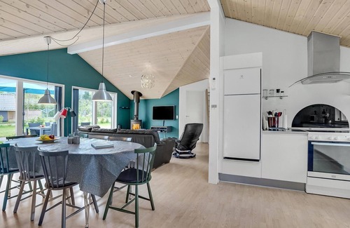 Skygge House | Gorgeous home in Give with WiFi