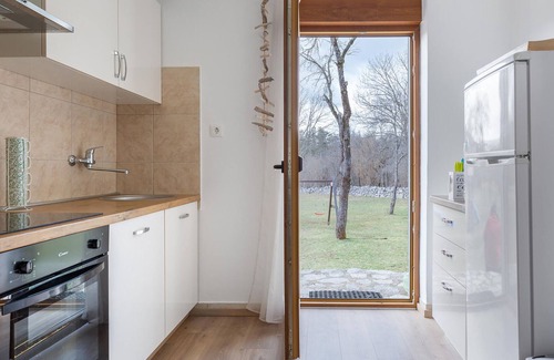 Municipality of Gracac House | Gorgeous home in Gracac with kitchen