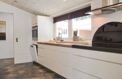 Janderup House | Gorgeous home in Hejnsvig with kitchen