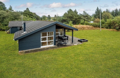 Henne House | Gorgeous home in Henne with sauna