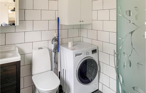 Hagaby House | Gorgeous Home In Löttorp With Wifi