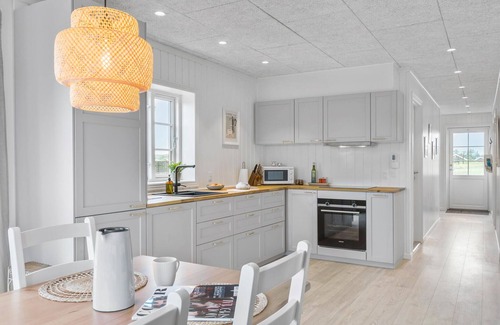Grønhøj House | Gorgeous home in Løkken with WiFi
