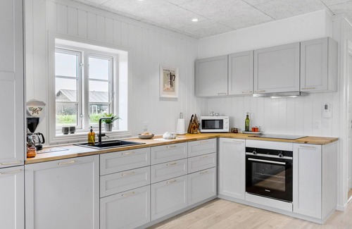 Grønhøj House | Gorgeous home in Løkken with WiFi