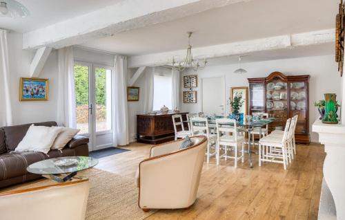Luneray House | Gorgeous Home In Luneray With Wifi