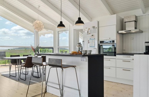 Bronde House | Gorgeous home in Orø with kitchen