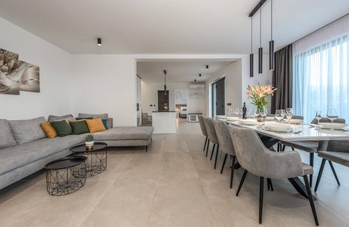 Kraj House | Gorgeous home in Pasman