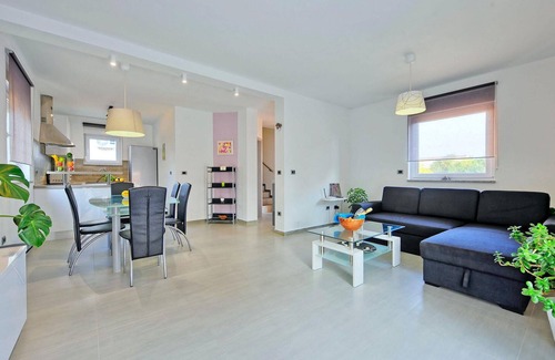 Liznjan House | Gorgeous home in Pula