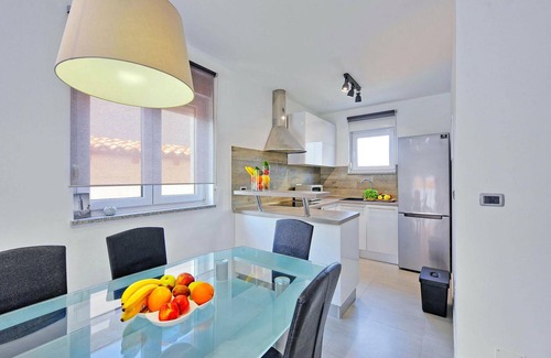 Liznjan House | Gorgeous home in Pula