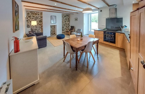 Saint-Clet House | Gorgeous home in Saint-Clet with WiFi