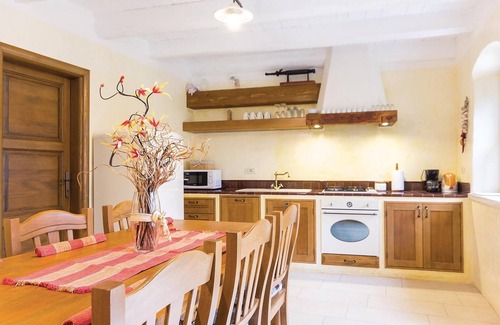 Liznjan House | Gorgeous home in Sisan with WiFi