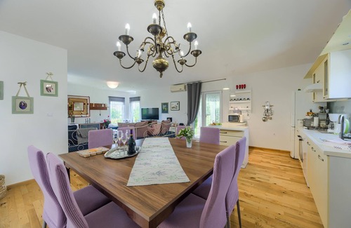 Jursici House | Gorgeous home in Svetvincenat with WiFi