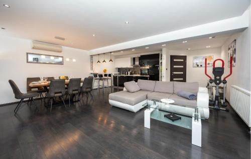Trilj House | Gorgeous Home In Trilj
