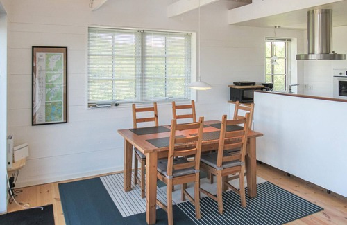 Unnaryd House | Gorgeous home in Unnaryd with WiFi