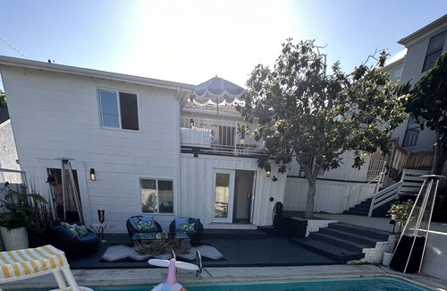 Tree Section House | Gorgeous Home with Saltwater Pool