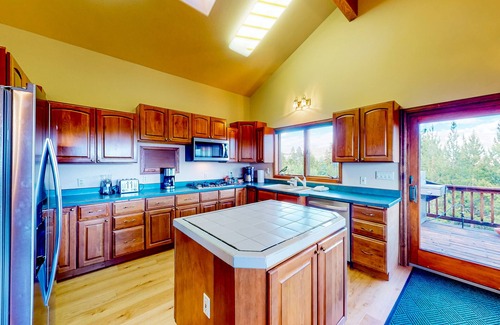 Grand Lake House | Gorgeous home with a stunning lake & mountain view, deck & gas fireplace