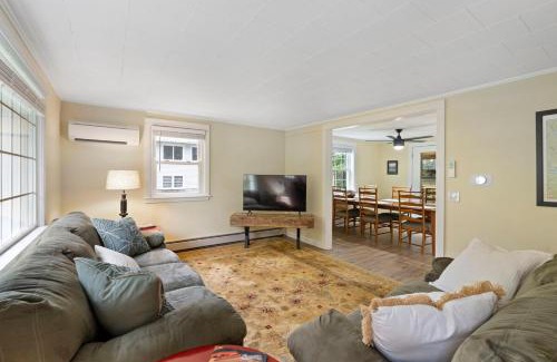Bridgton Apartment | Gorgeous House on Highland Lake