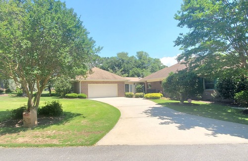 Sunset Beach House | Gorgeous house on pond 4 minute drive to beach